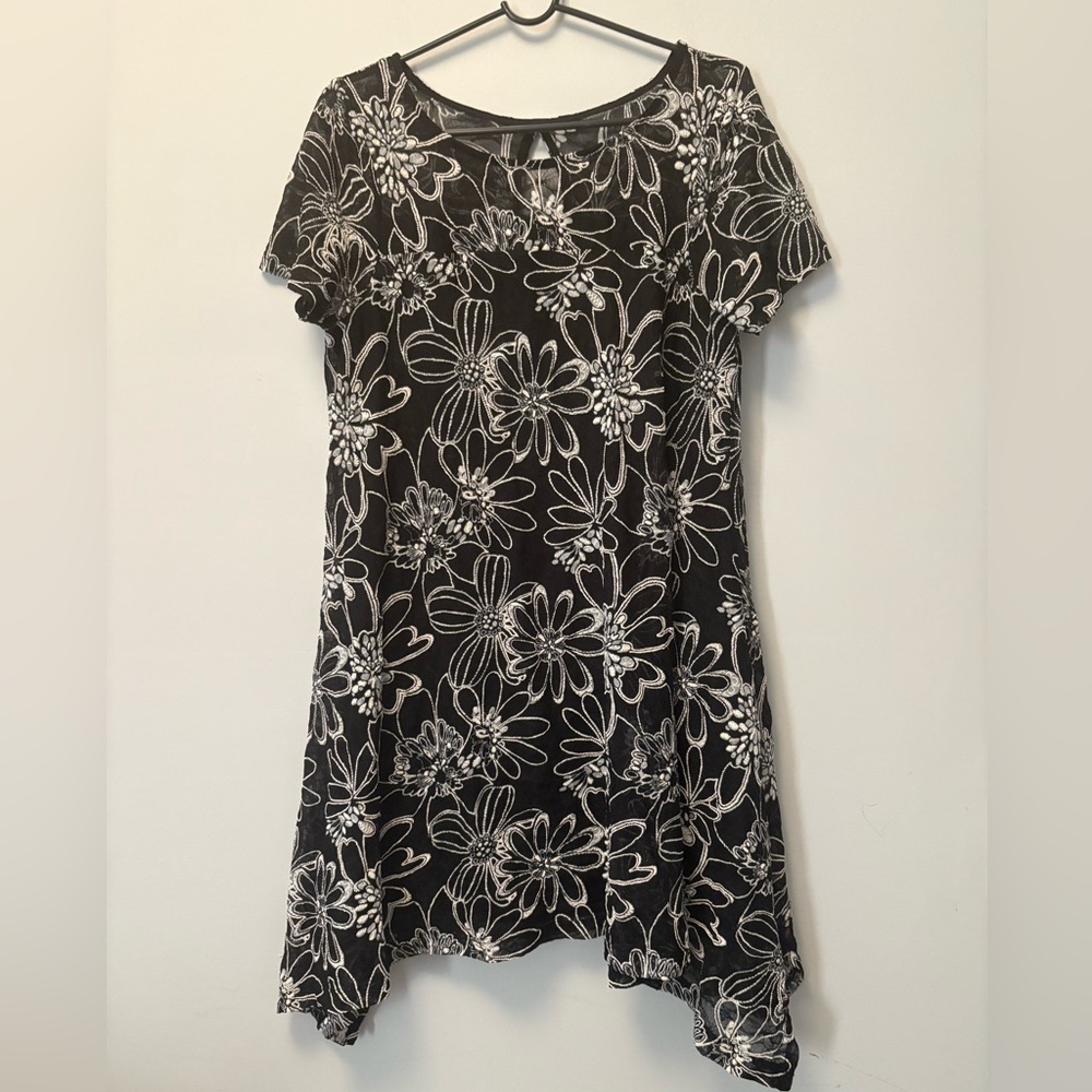 80s embroidered texture Floral Black and White Women's dress super comfy